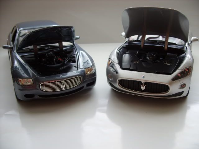Maserati GranTurismo vs Maserati Quattroporte MondoMotors vs Hot Wheels 