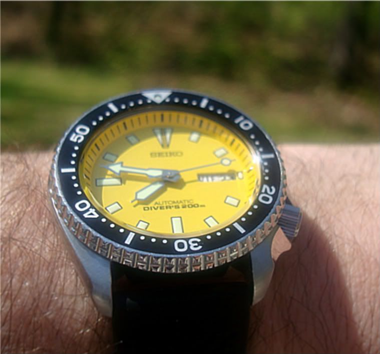 seiko yellow chronograph
