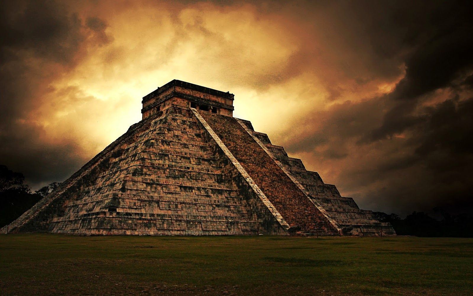 Ancient-Mayan-Pyramid_zps6001b136.jpg